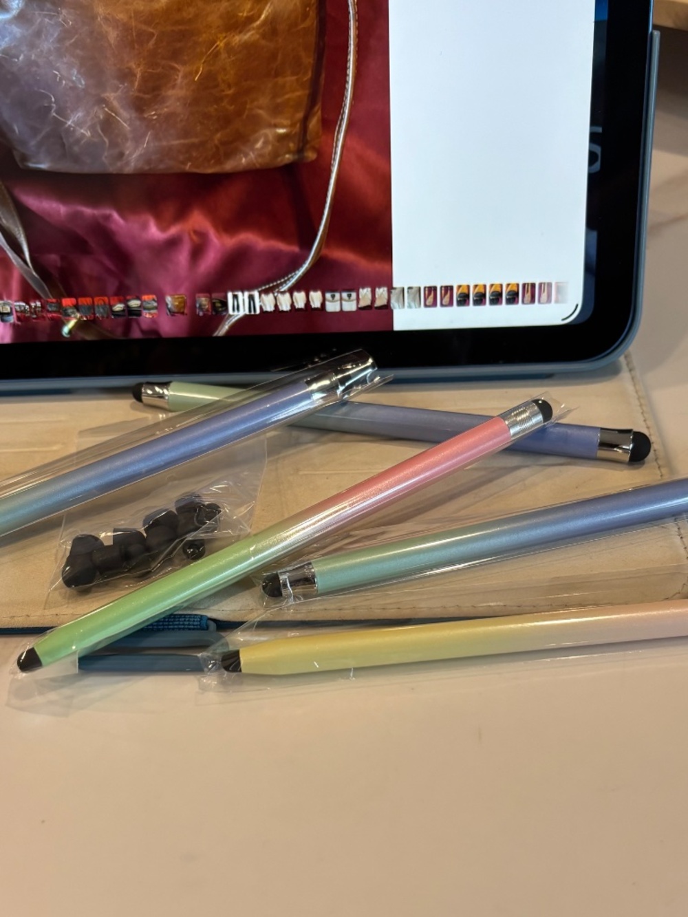 Stylus Double Sided, 2 Pens, with extra tips - Picture 2 of 2